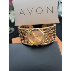 NOS Vintage AVON Silvertone Hinged Ladies Cuff Bracelet Watch